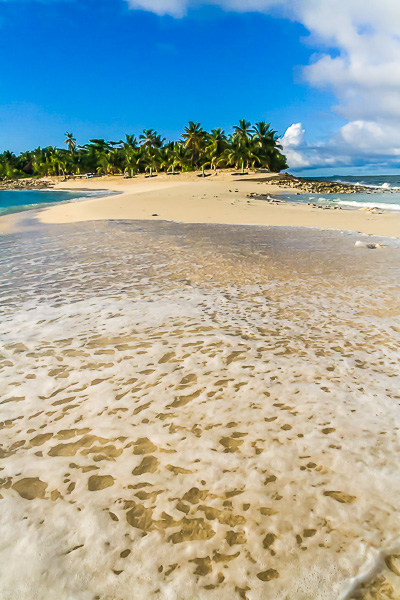 On the sandy tongue in Nosy Iranja (Nosy Be)