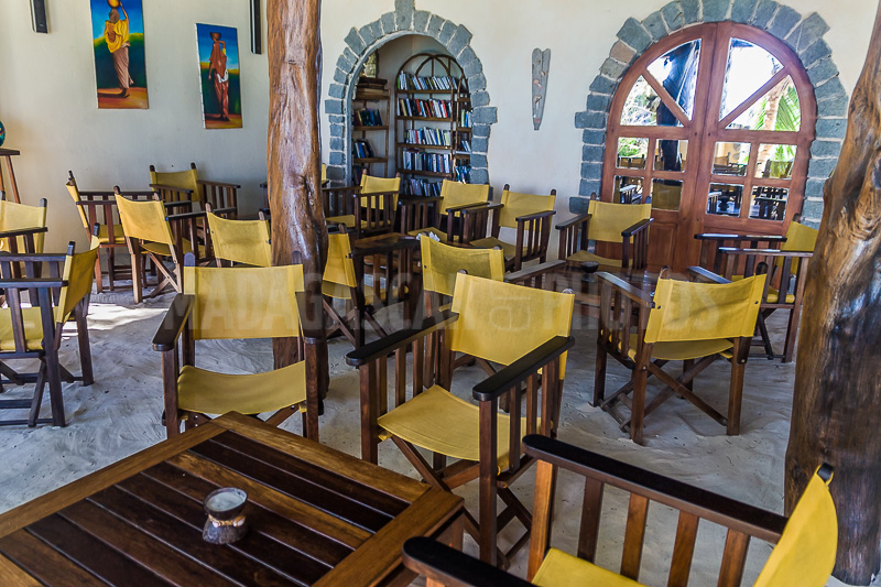 The bar of the island-hotel, Tsarabanjina