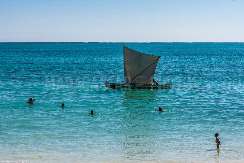 Boatman on the lagoon, Tsiandamba